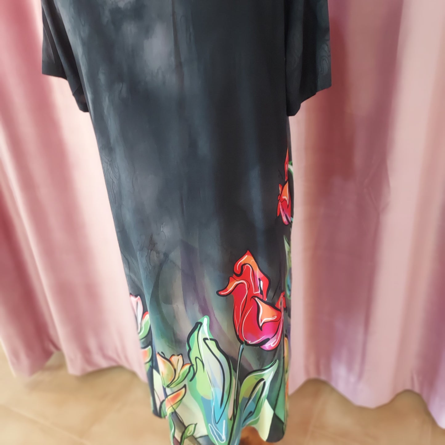 Blossom abstract v neck tulip print dress