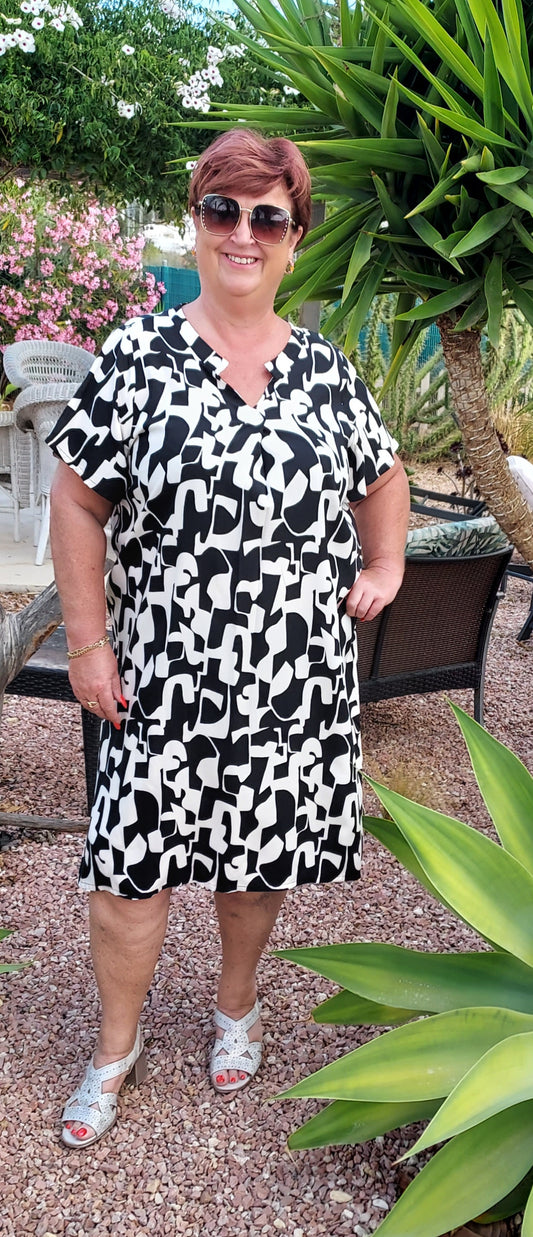 Greta black/white abstract print dress