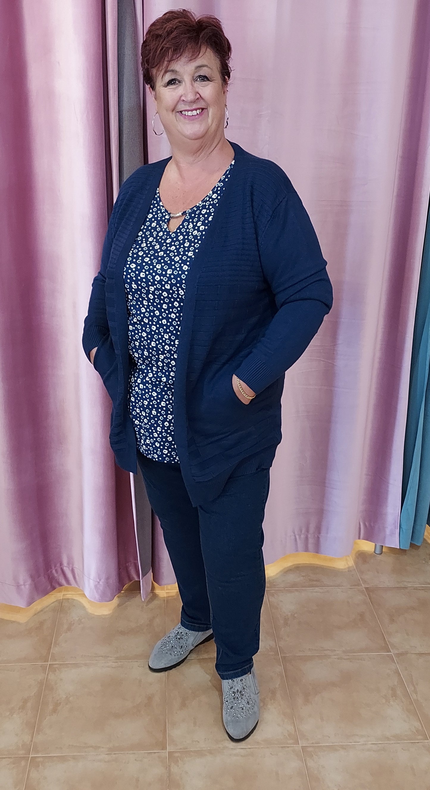 Claire navy blue cardigan with pockets