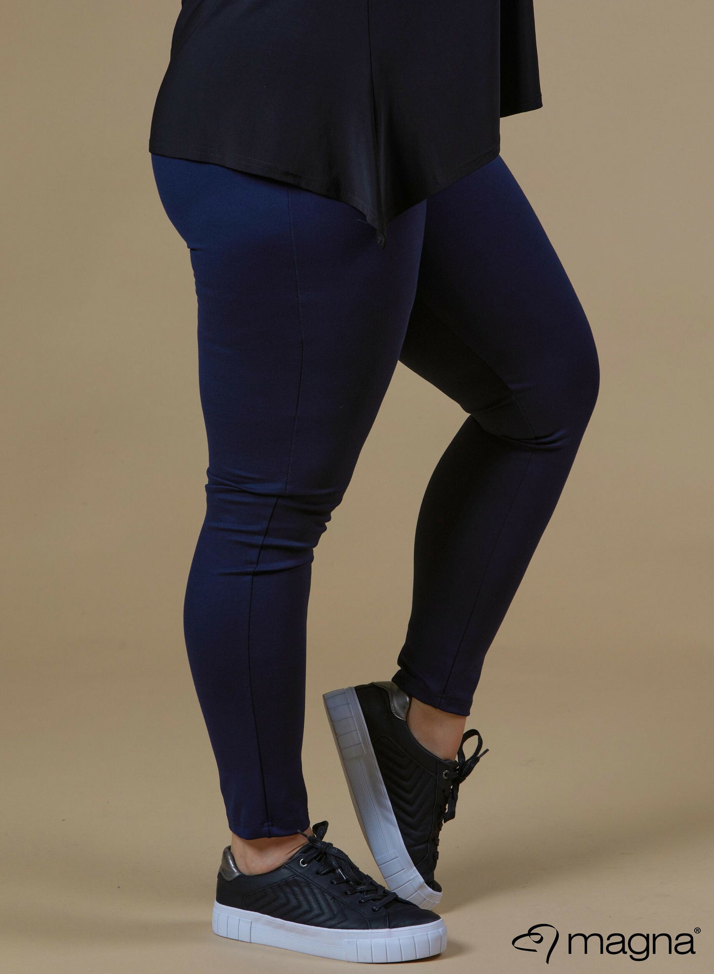 Navy blue leggings