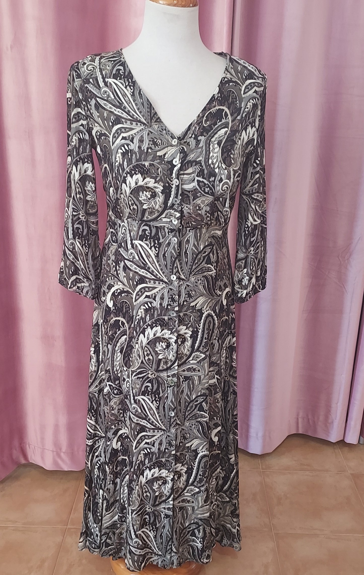 Geri Long black/grey leaf shirt dress