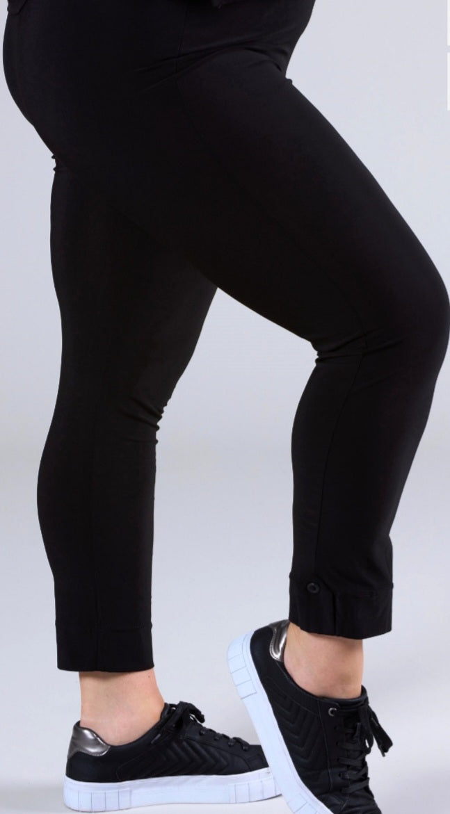 Black leggings with turn up